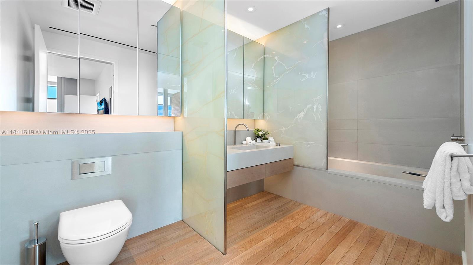 2901 COLLINS CONDO - Residential Lease