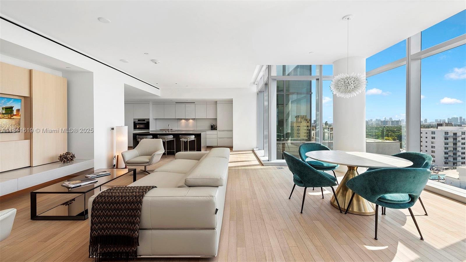 Beautiful 1 bedroom, 1.5 bathrooms unit on the 14th floor of the private residences at the Edition. City views with
a spacious balcony. Furnished. Fully equipped kitchen. Graciously appointed living and dining areas. Access to all
hotel amenities. Prime location! It is within walking distance to everything. 1 Month Minimum. The monthly rates
reflected are for a yearly lease. For short-term or seasonal rates, please call the listing agent.