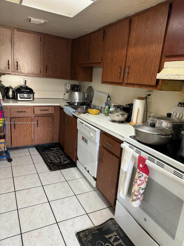 HABITAT II PHASE IV CONDO - Residential