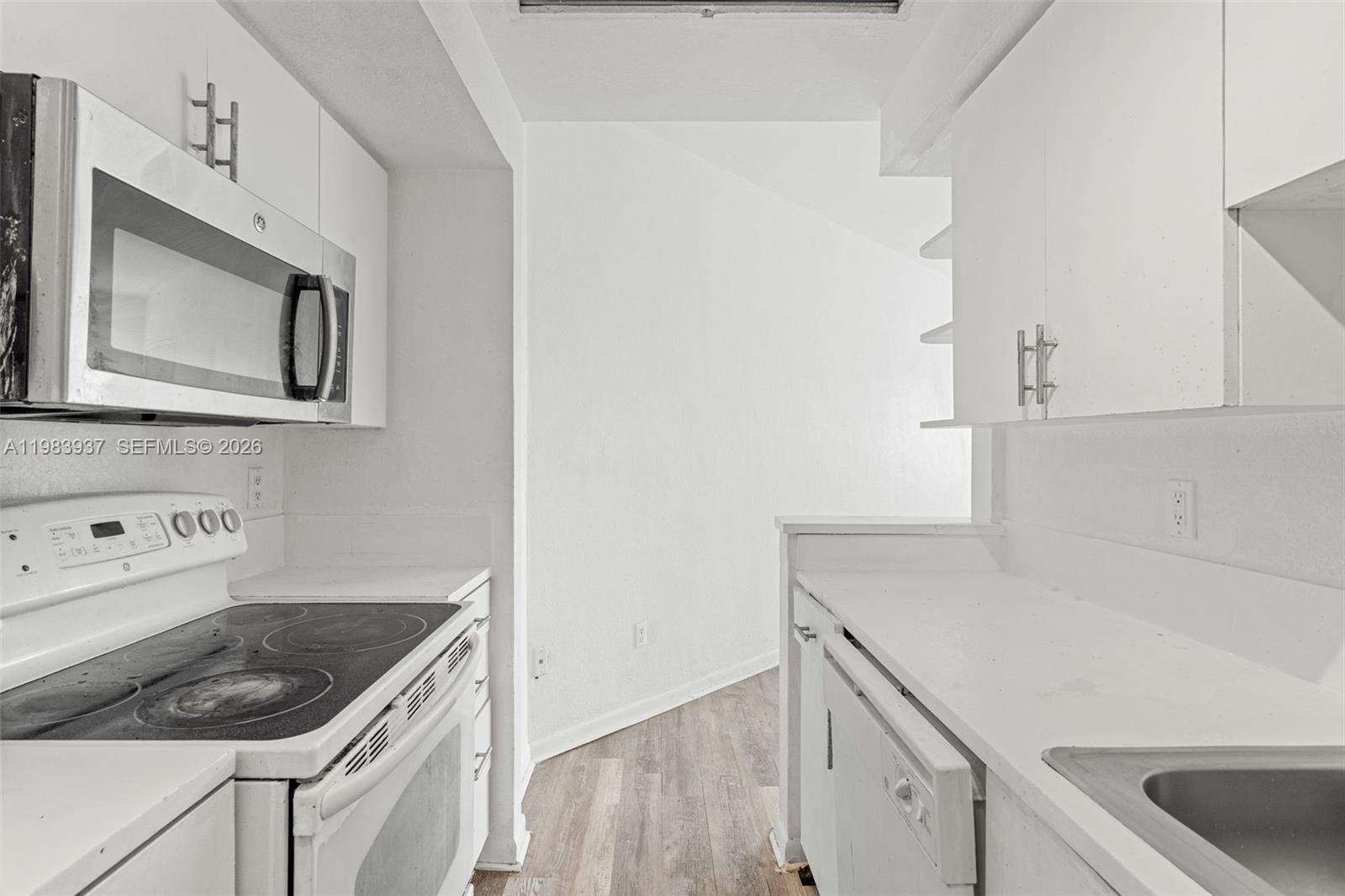 RIVE MARSEILLES CONDO - Residential