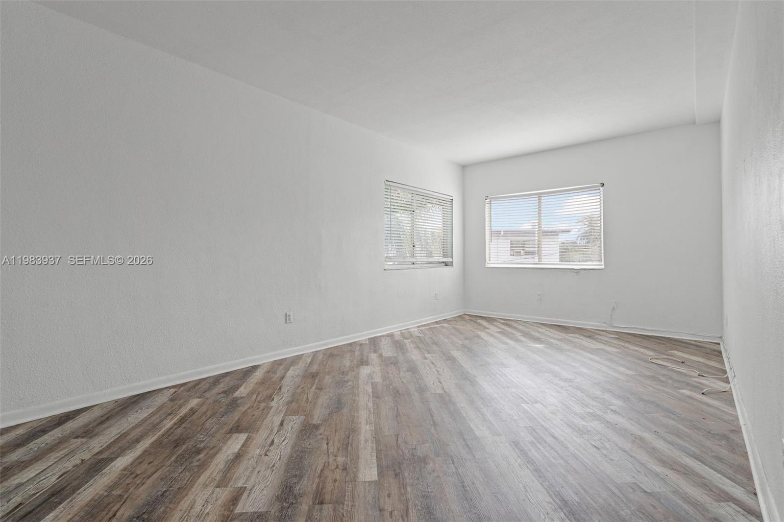 RIVE MARSEILLES CONDO - Residential