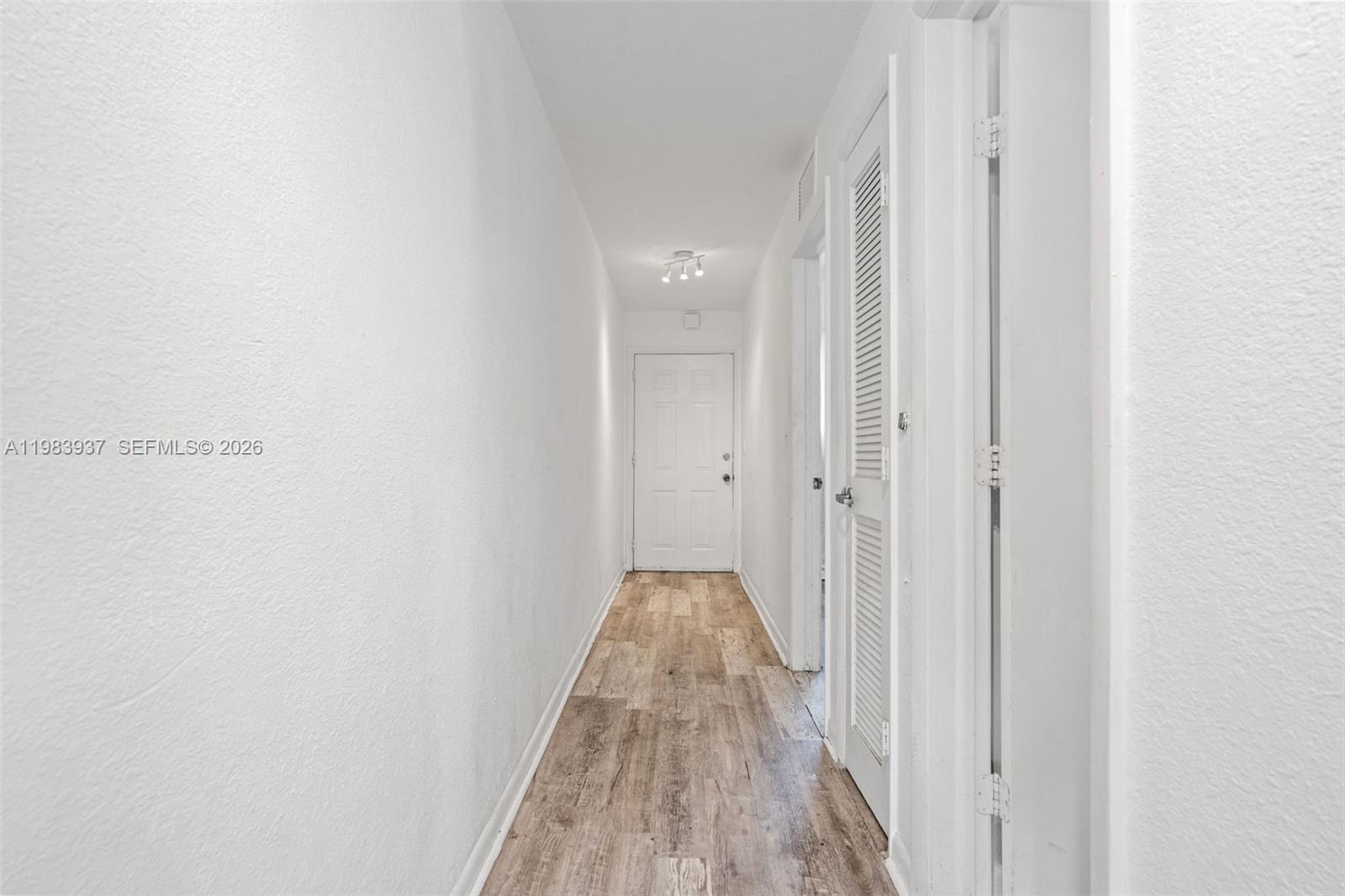 RIVE MARSEILLES CONDO - Residential