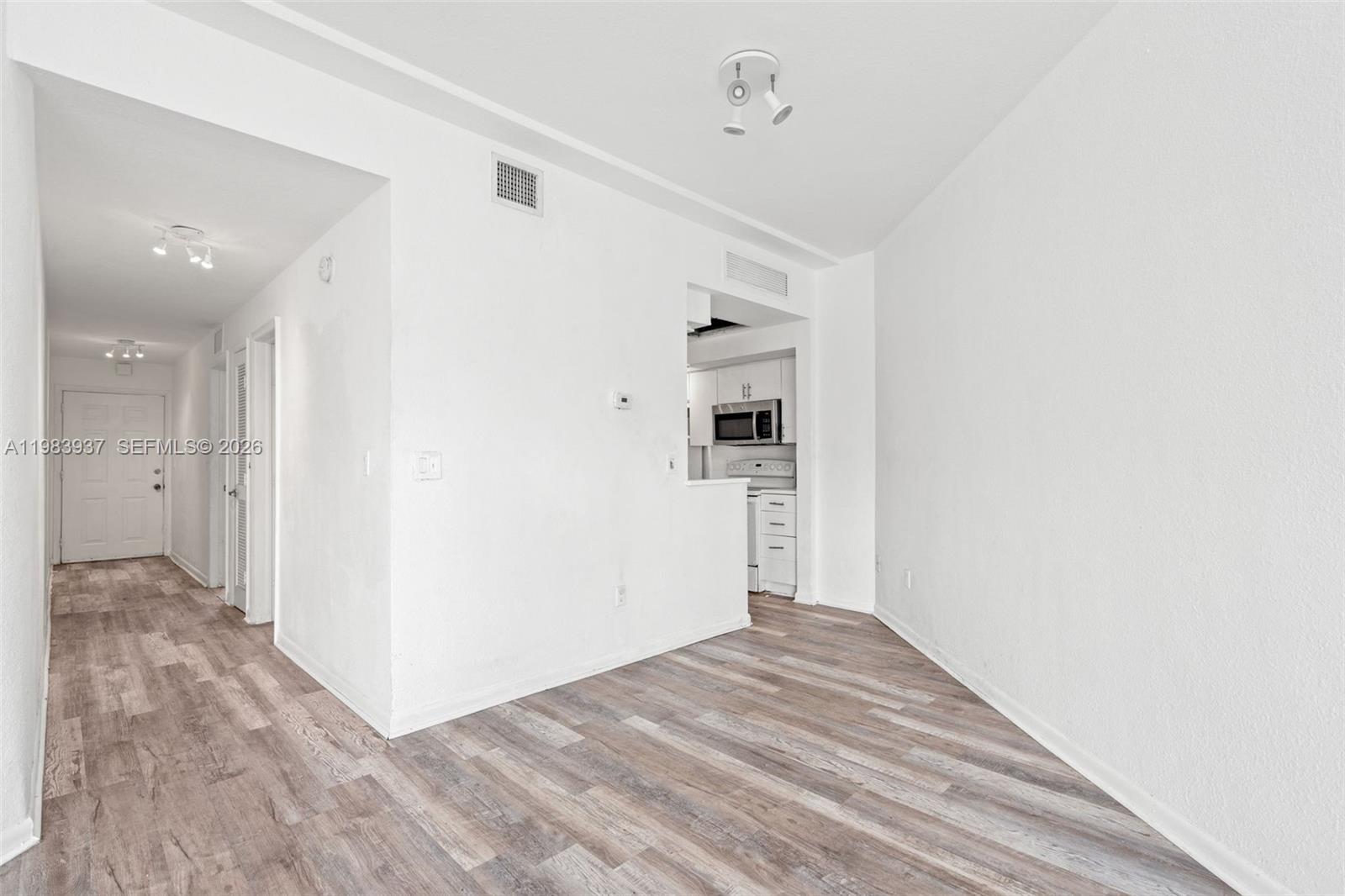 RIVE MARSEILLES CONDO - Residential