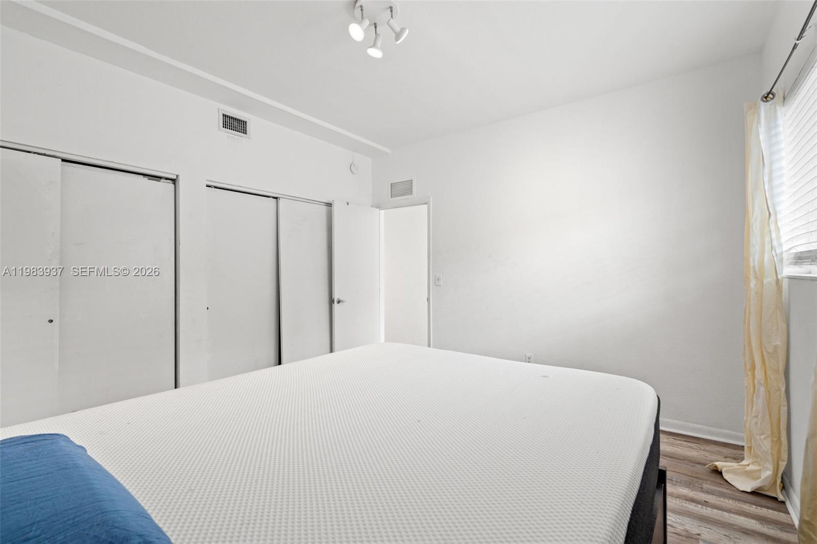 RIVE MARSEILLES CONDO - Residential