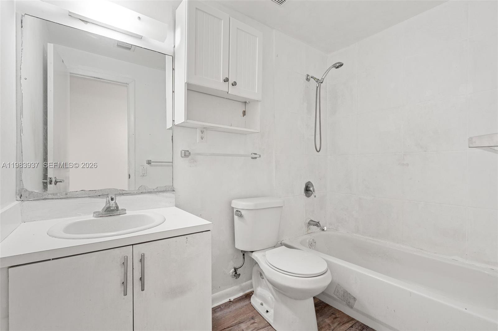 RIVE MARSEILLES CONDO - Residential