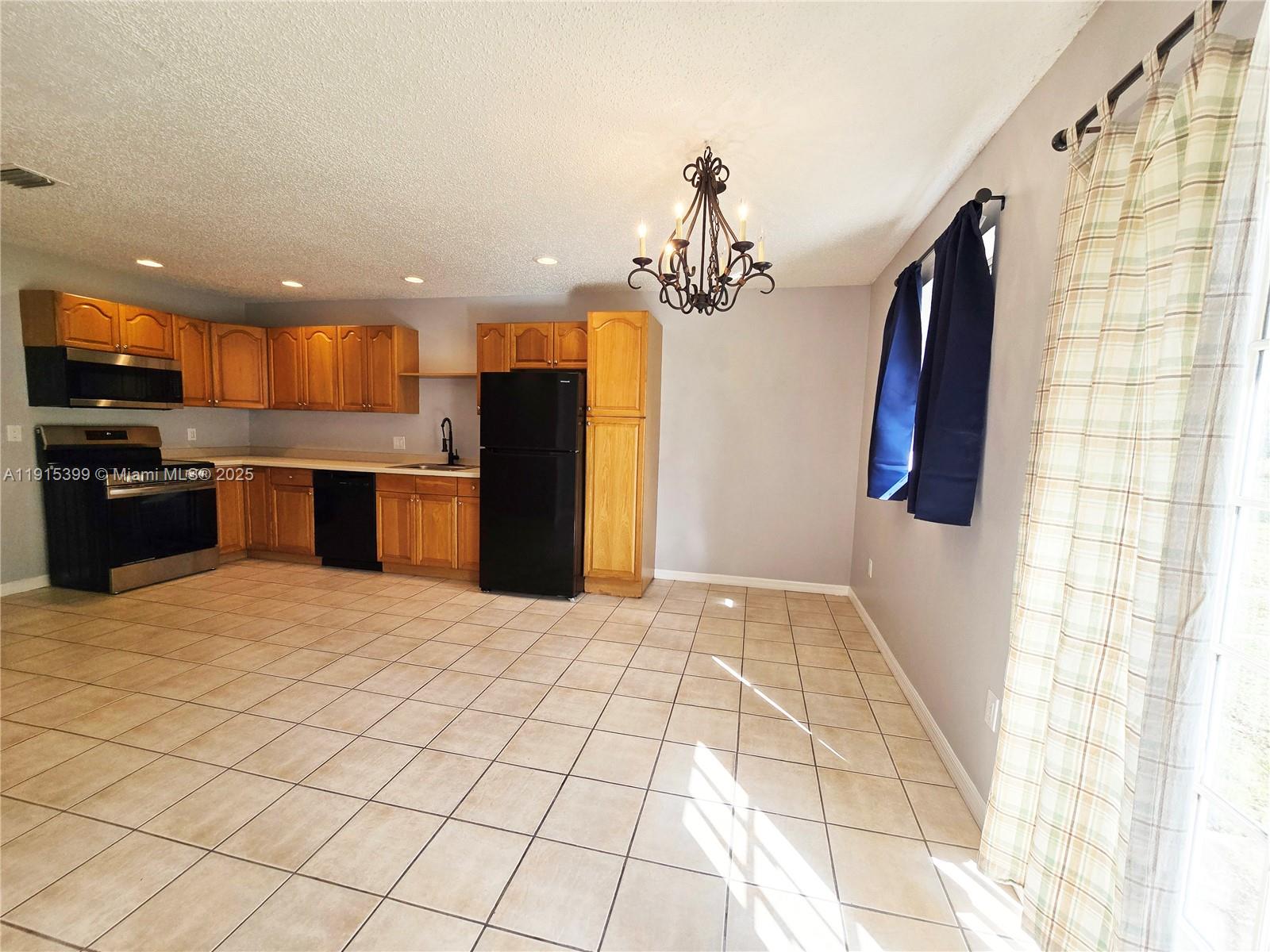 PORT SALERNO VILLAGE - Residential