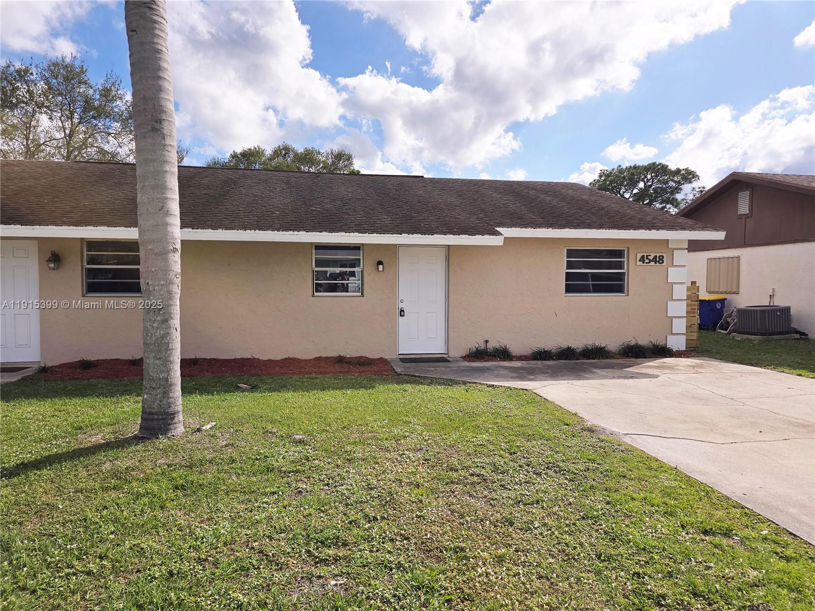 PORT SALERNO VILLAGE - Residential