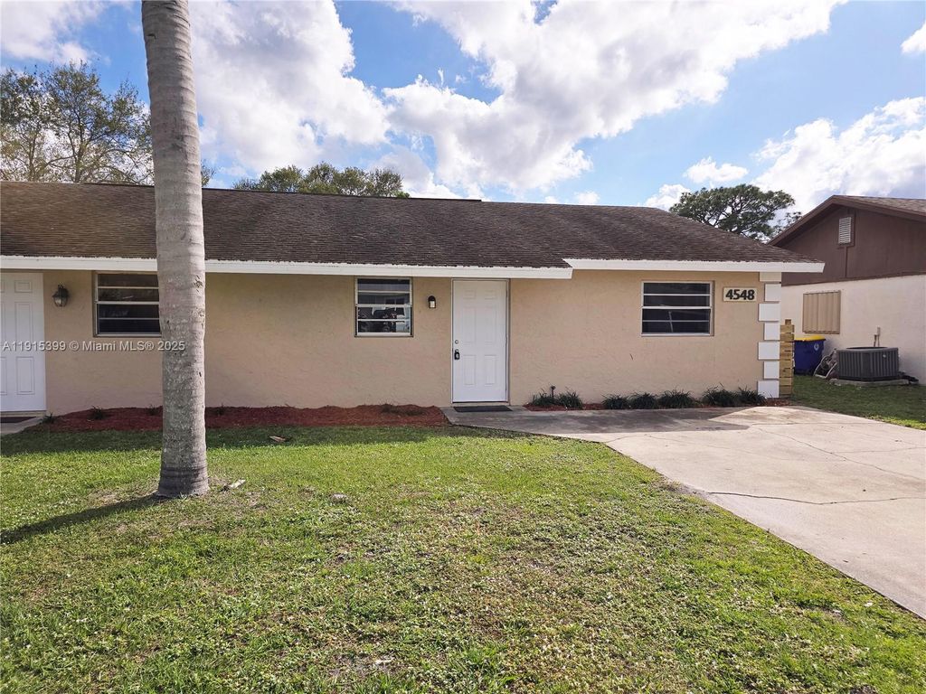 Photo of 4548 SE Salvatori Rd, Stuart, FL 34997 (MLS # A11915399)