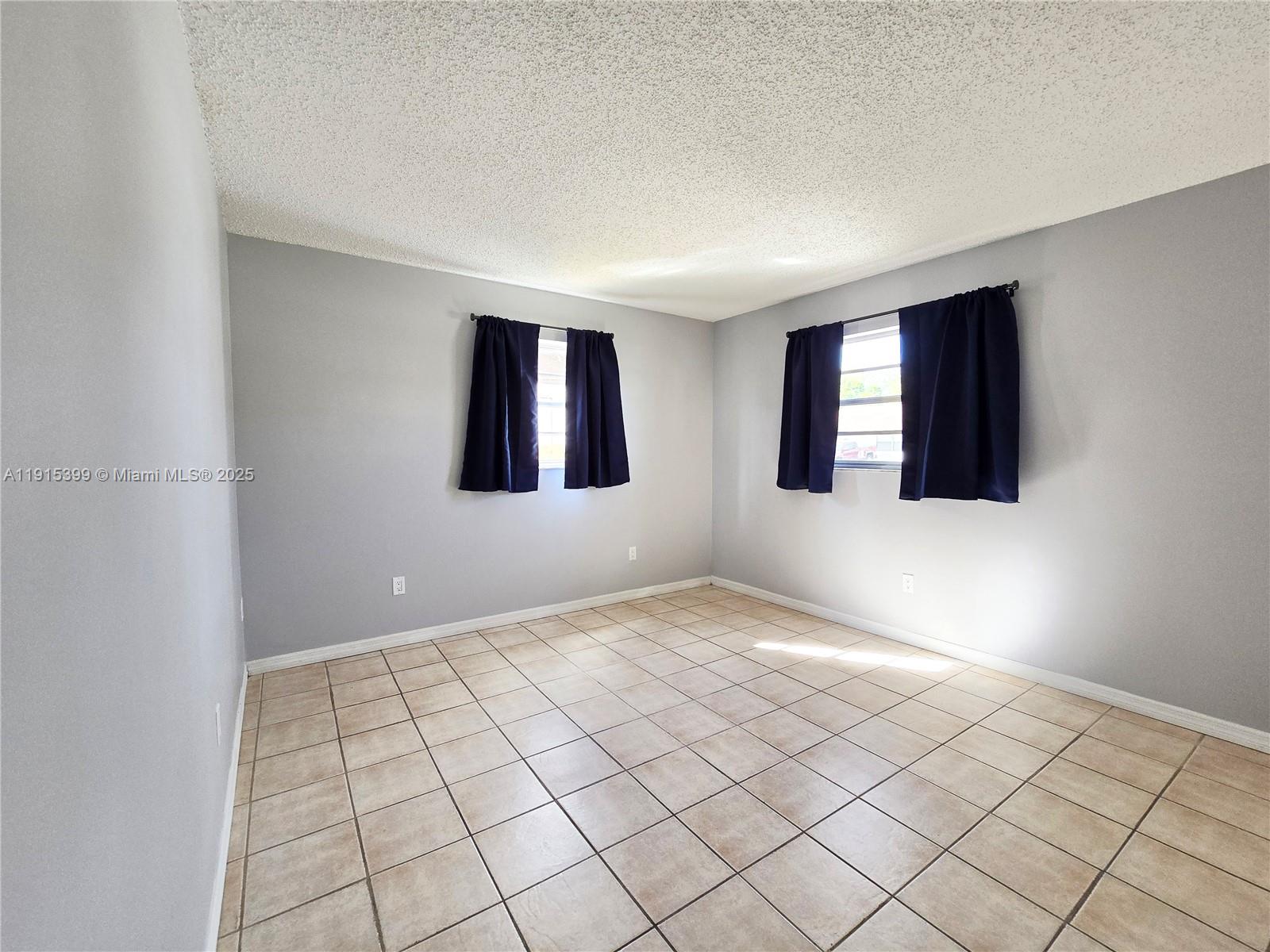 PORT SALERNO VILLAGE - Residential