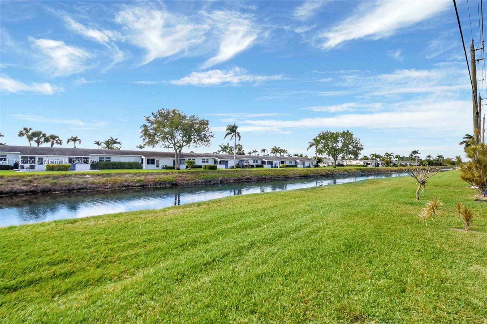 CRESTHAVEN VILLAS 28 COND - Residential