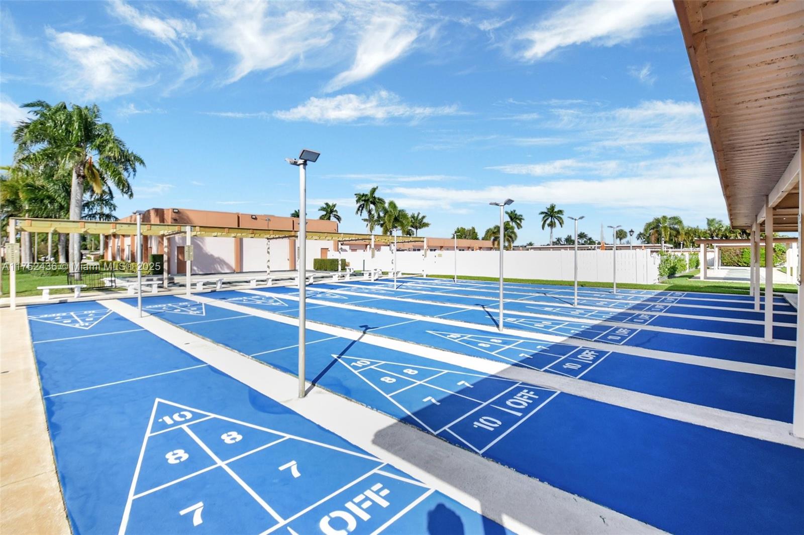 CRESTHAVEN VILLAS 28 COND - Residential