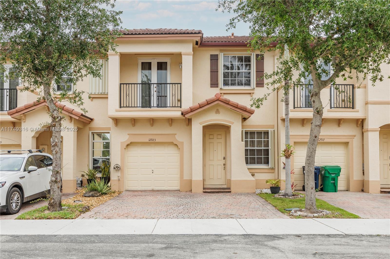 Property for Sale at Address Not Disclosed, Miami, Broward County, Florida - Bedrooms: 3 
Bathrooms: 3  - $535,000