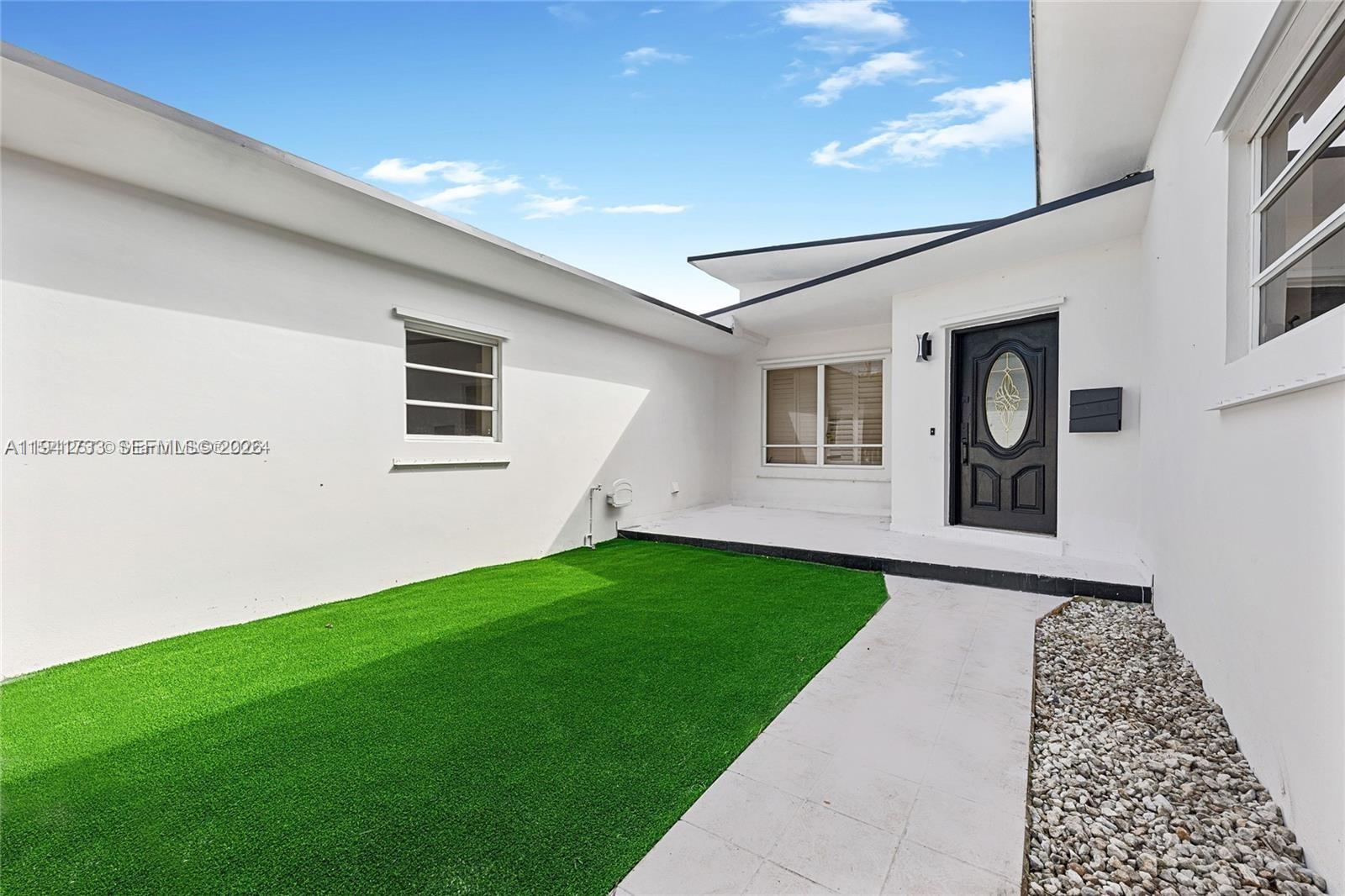 7525 Adventure Ave 1