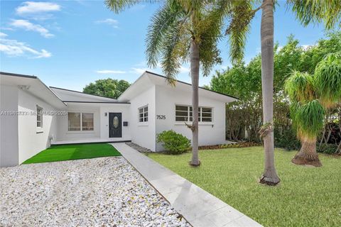 7525 Adventure Ave 1 North Bay Village FL 33141