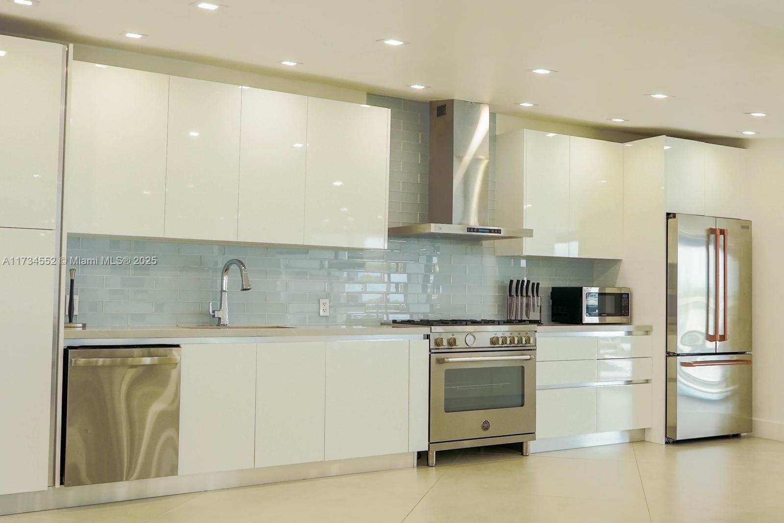 NORTH BAY ISLAND - Residential