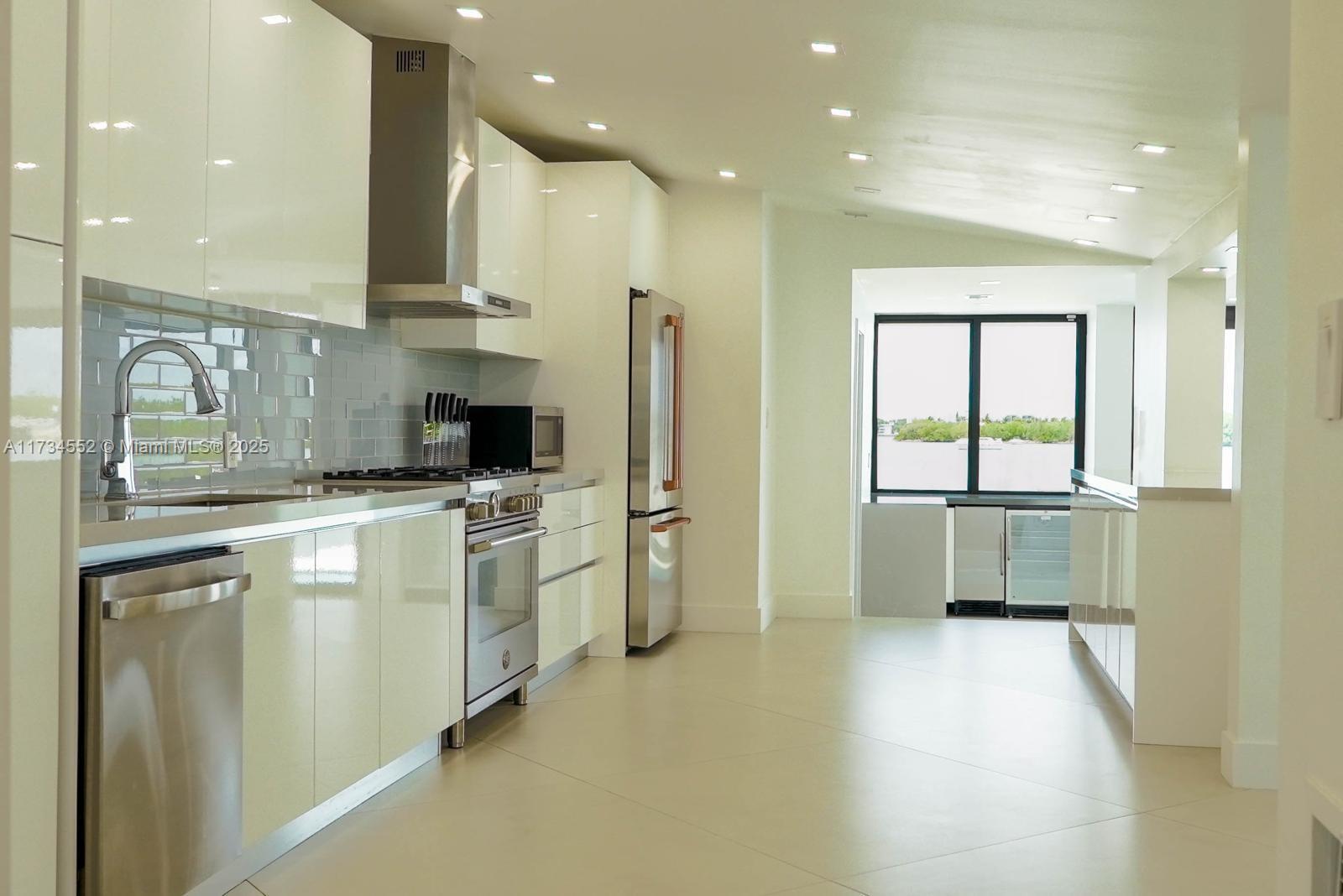 NORTH BAY ISLAND - Residential