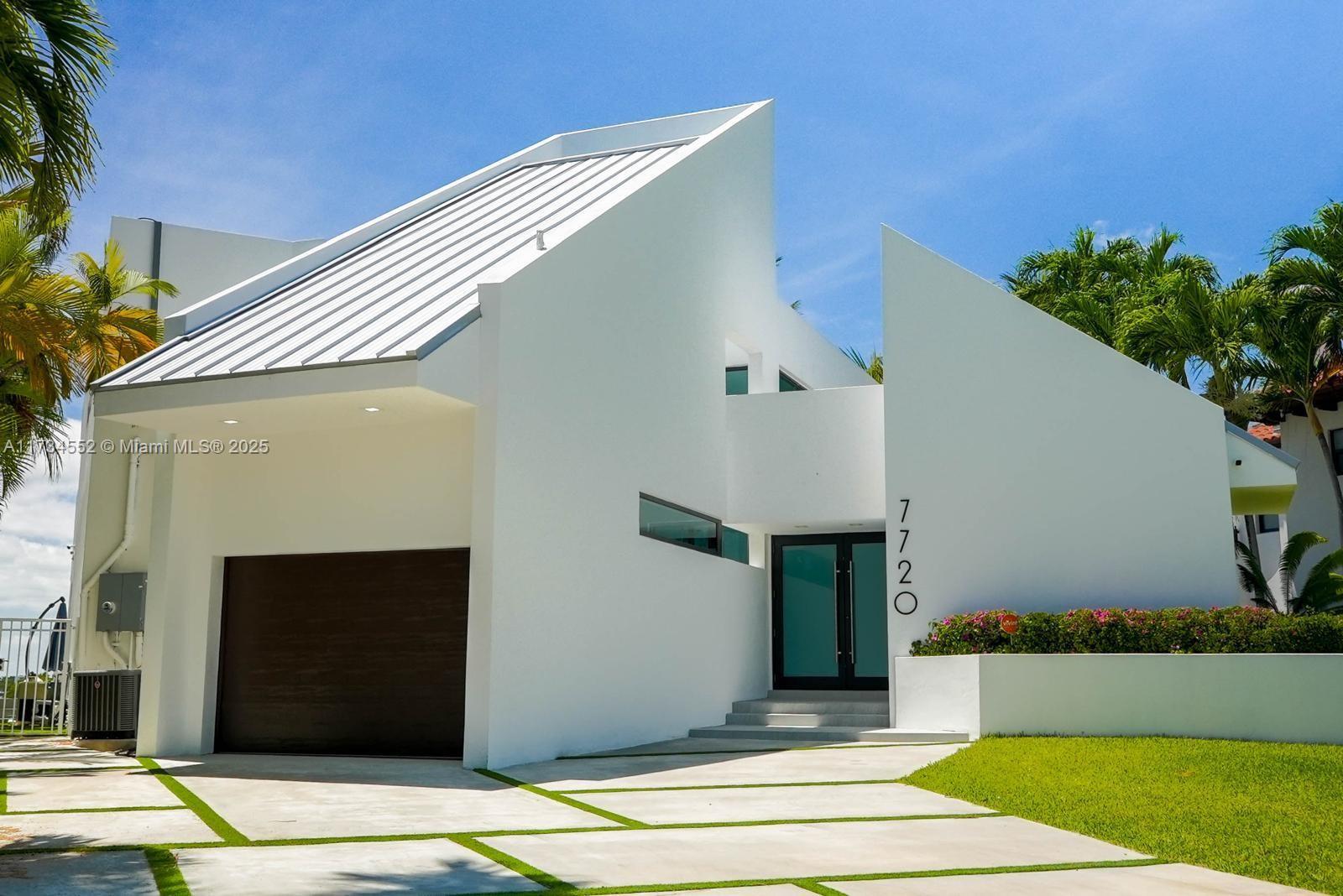 Property for Sale at 7720 Miami View Dr, North Bay Village, Miami-Dade County, Florida - Bedrooms: 5 
Bathrooms: 4  - $9,975,000