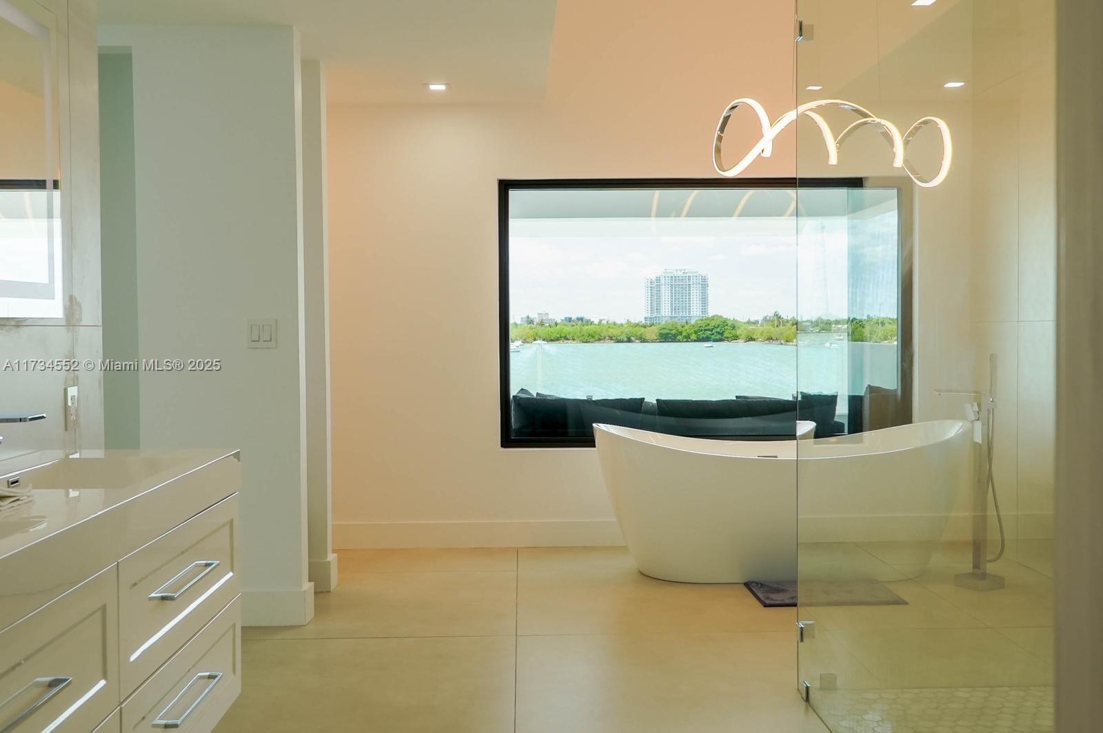 NORTH BAY ISLAND - Residential