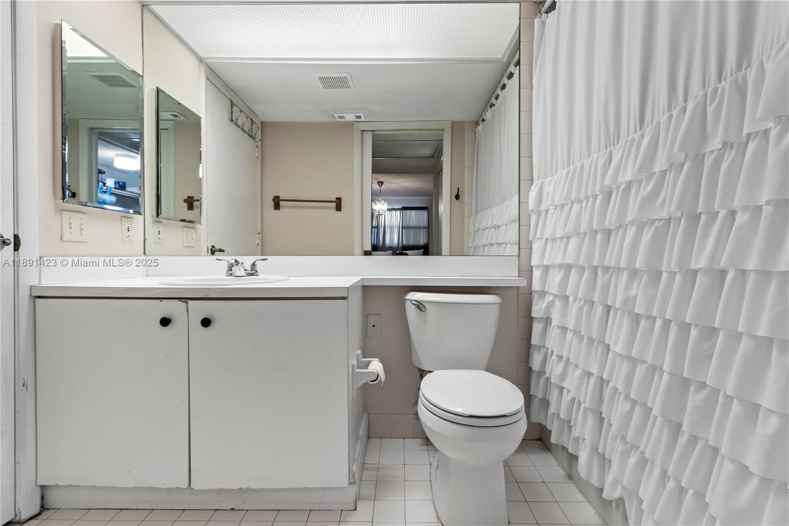 KEYS GATE CONDO NO THREE - Residential