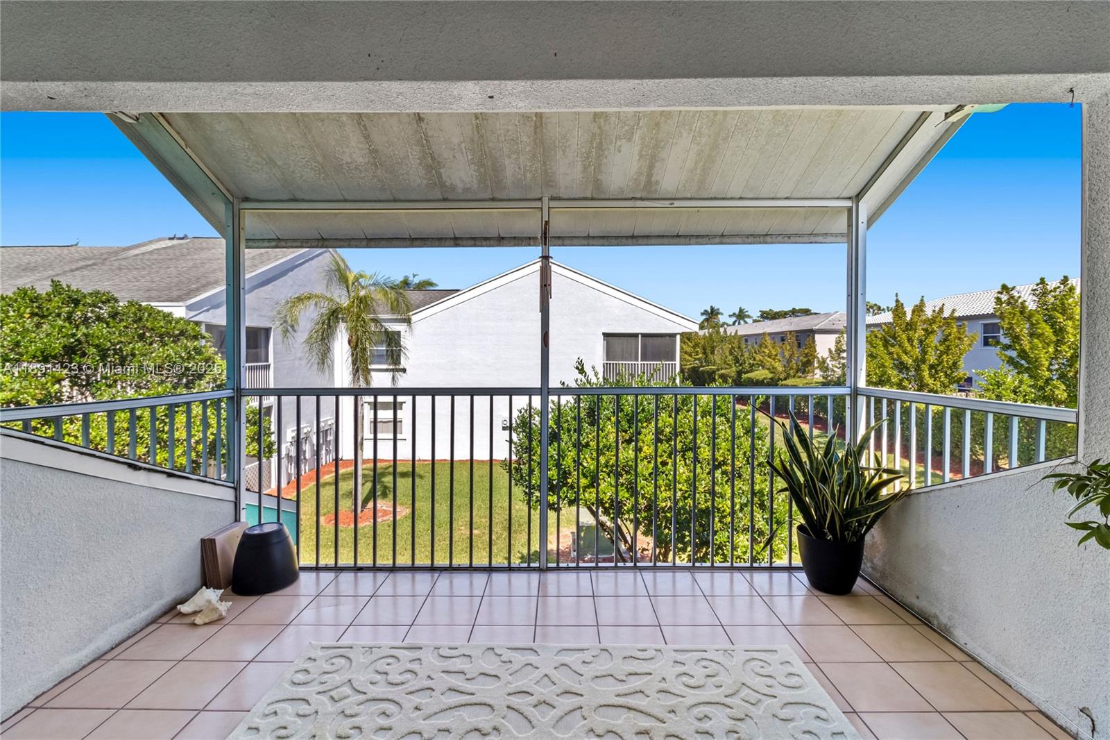 KEYS GATE CONDO NO THREE - Residential