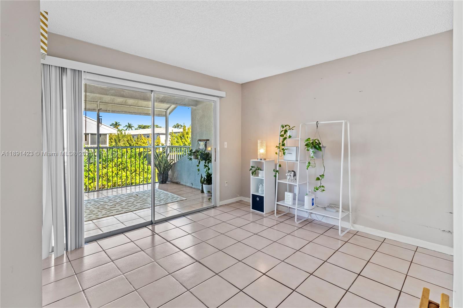 KEYS GATE CONDO NO THREE - Residential