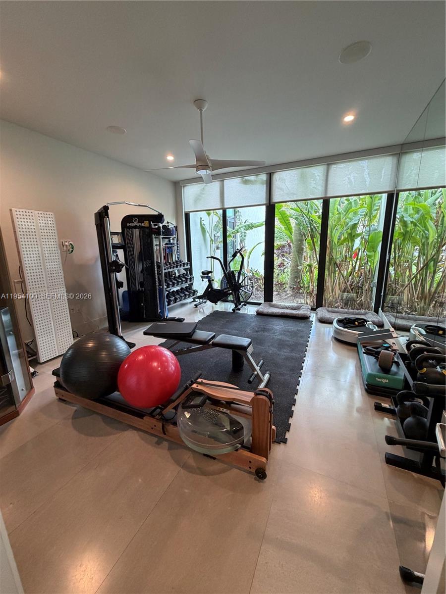 HELMS COUNTRY ESTATES RE- - Residential