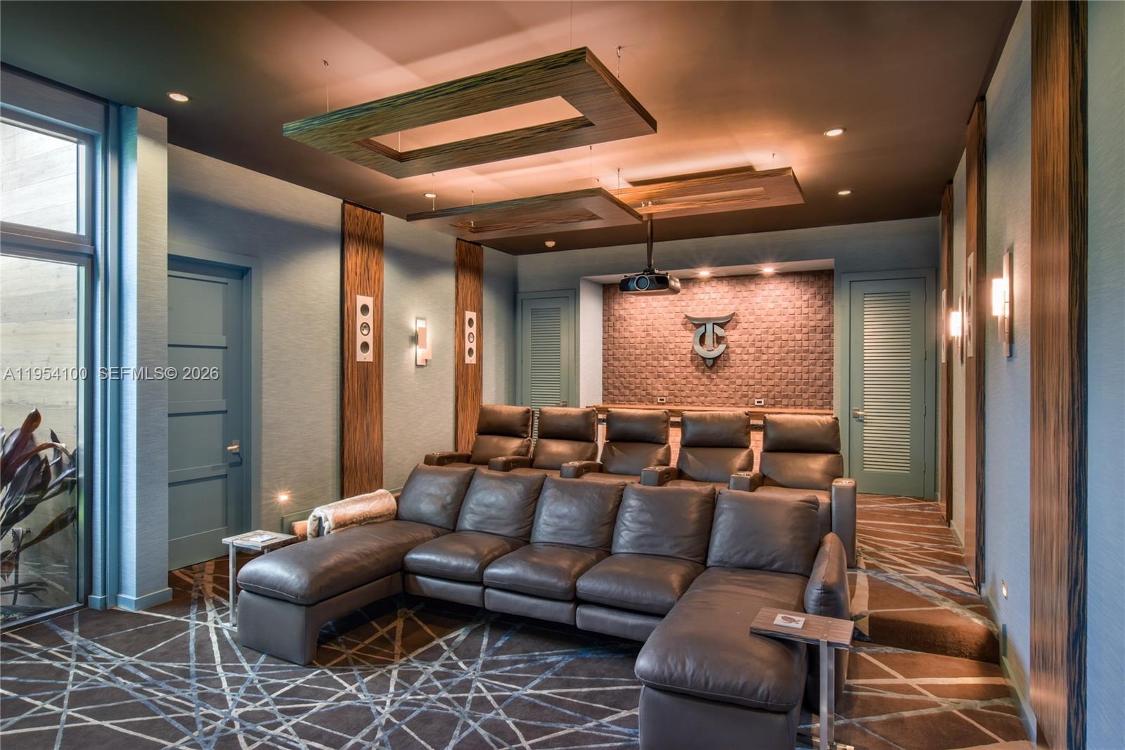 HELMS COUNTRY ESTATES RE- - Residential