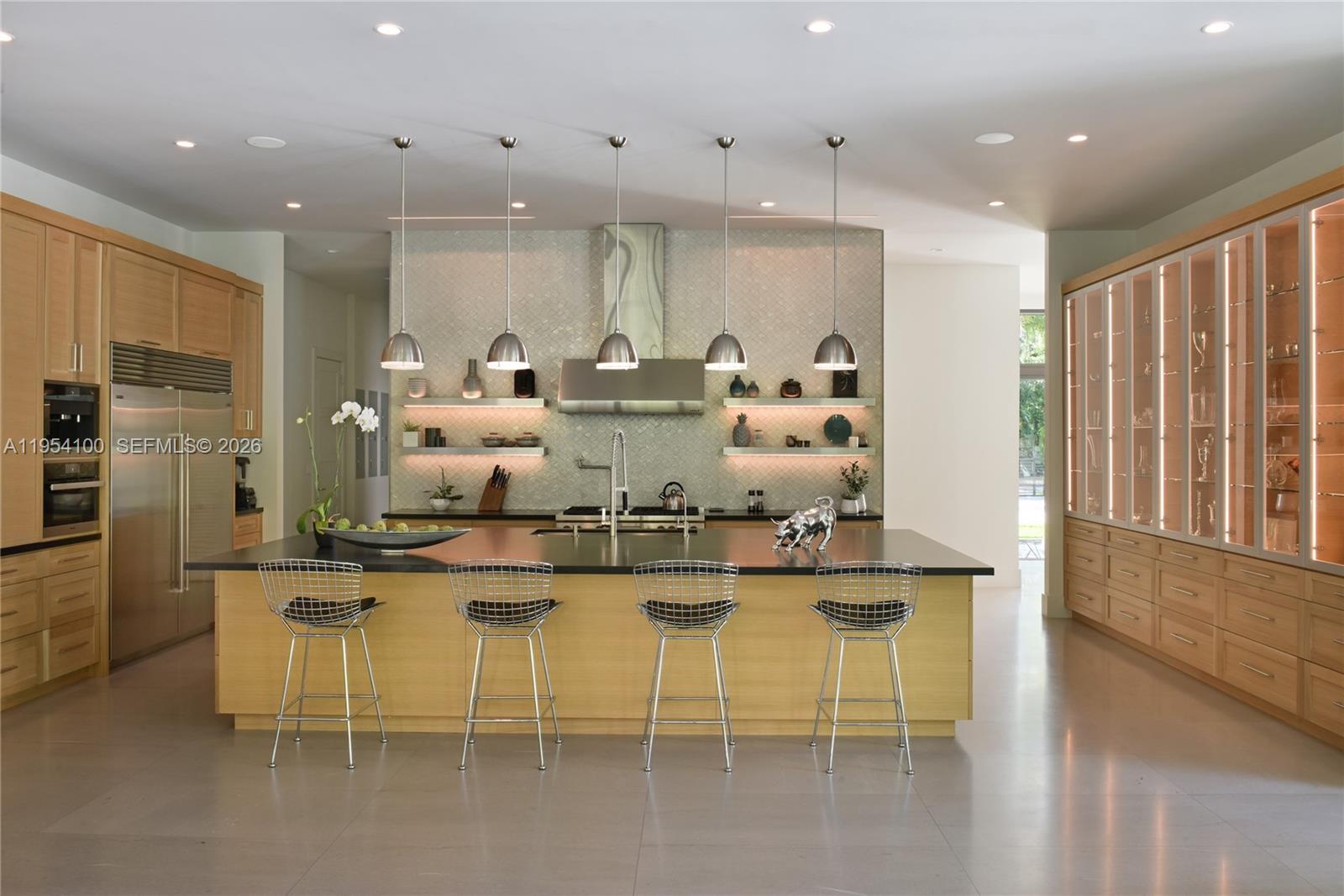 HELMS COUNTRY ESTATES RE- - Residential