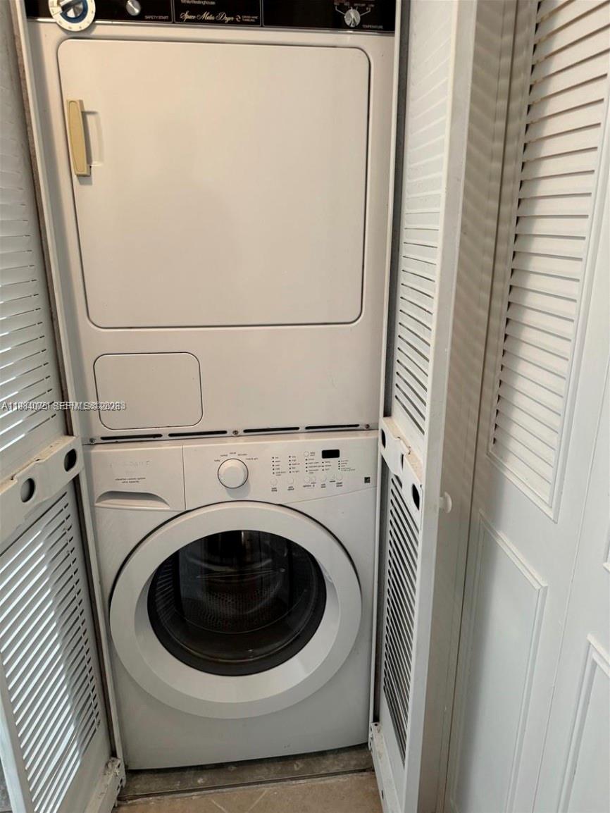 LAKEVIEW OF THE CALF CLUB - Residential