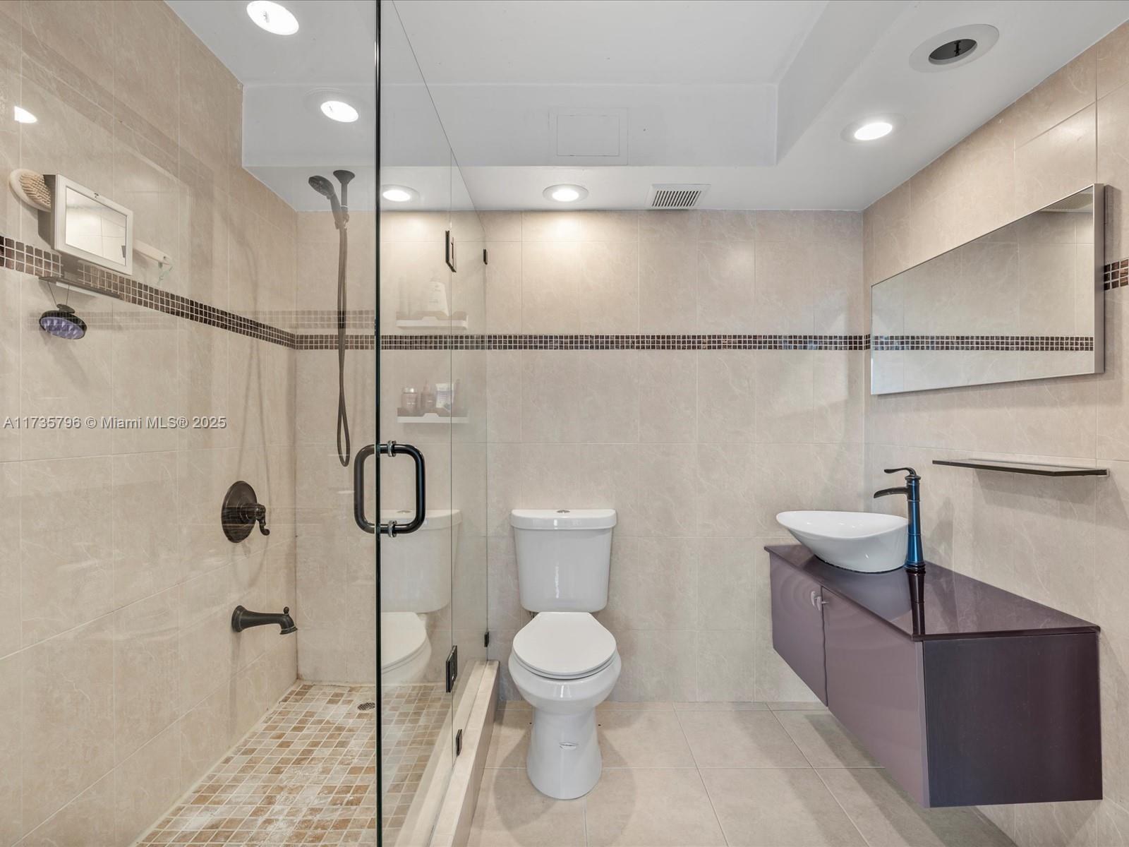 MIRASOL OCEAN TOWERS COND - Residential
