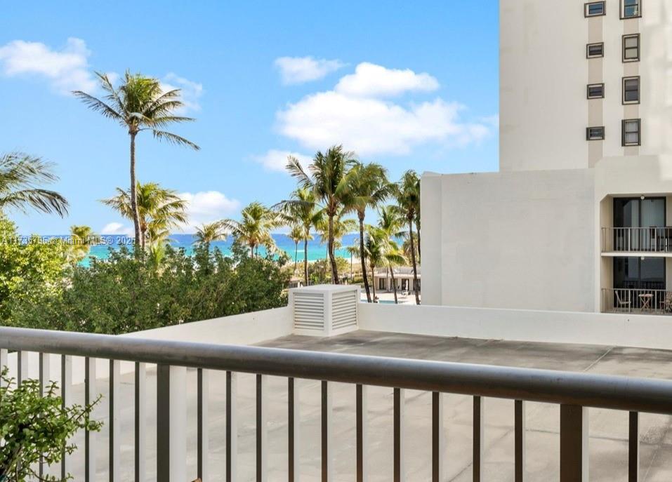 MIRASOL OCEAN TOWERS COND - Residential