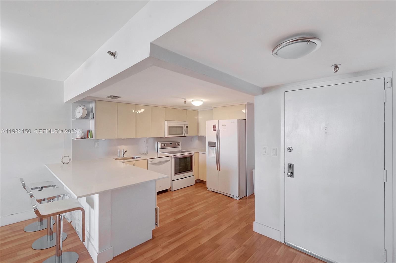 OCEANFRONT PLAZA CONDO - Residential Lease