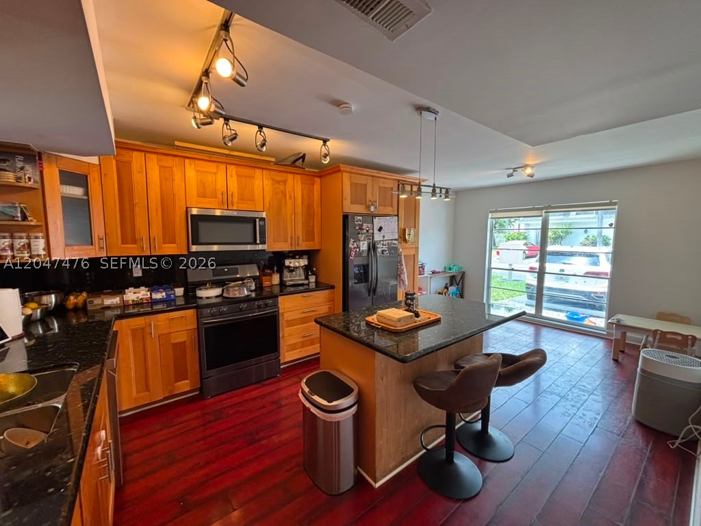 926 NE 27th Ave 926 - Image 1