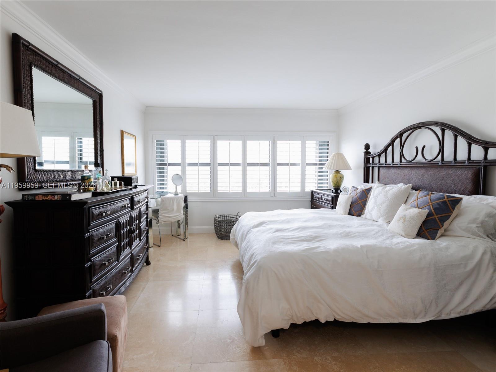 GALEN BREAKERS CONDOMINIU - Residential Lease