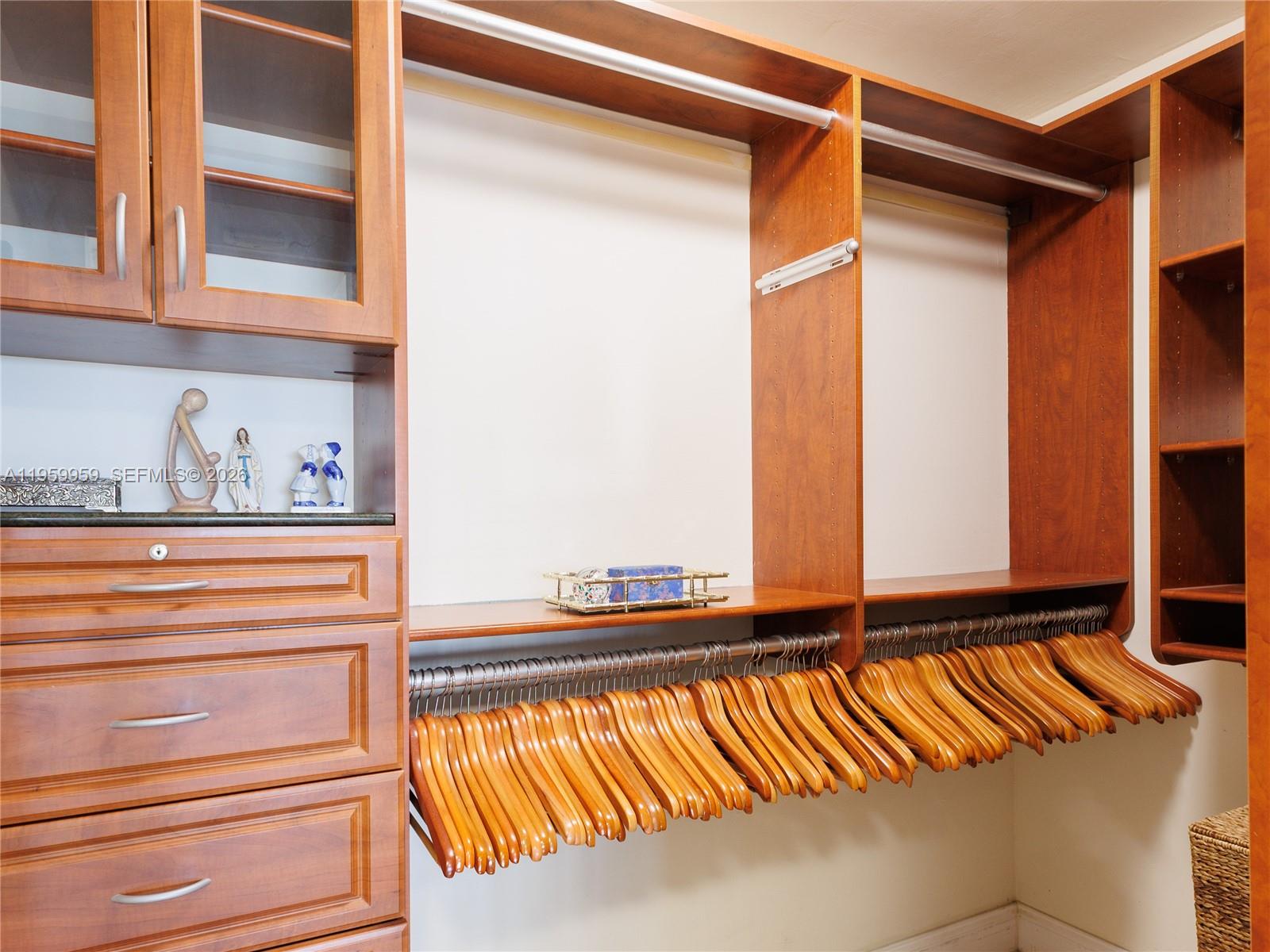 GALEN BREAKERS CONDOMINIU - Residential Lease