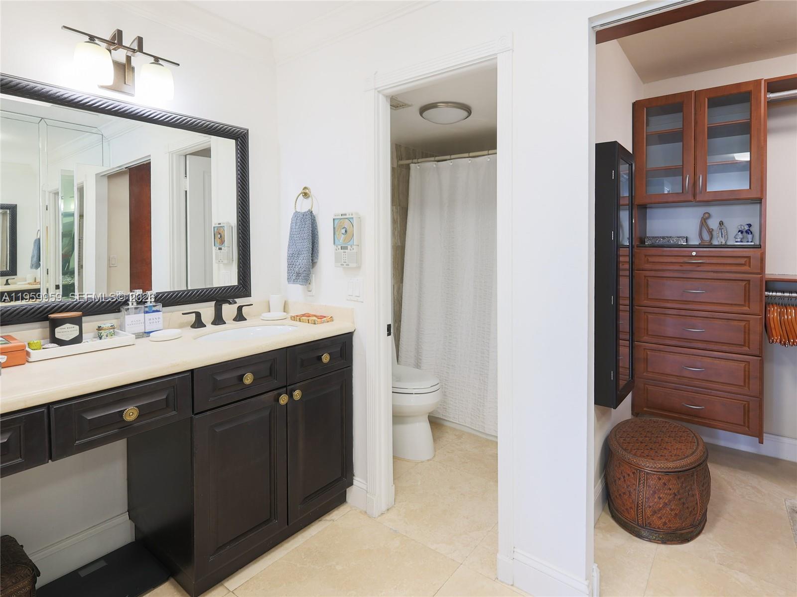 GALEN BREAKERS CONDOMINIU - Residential Lease