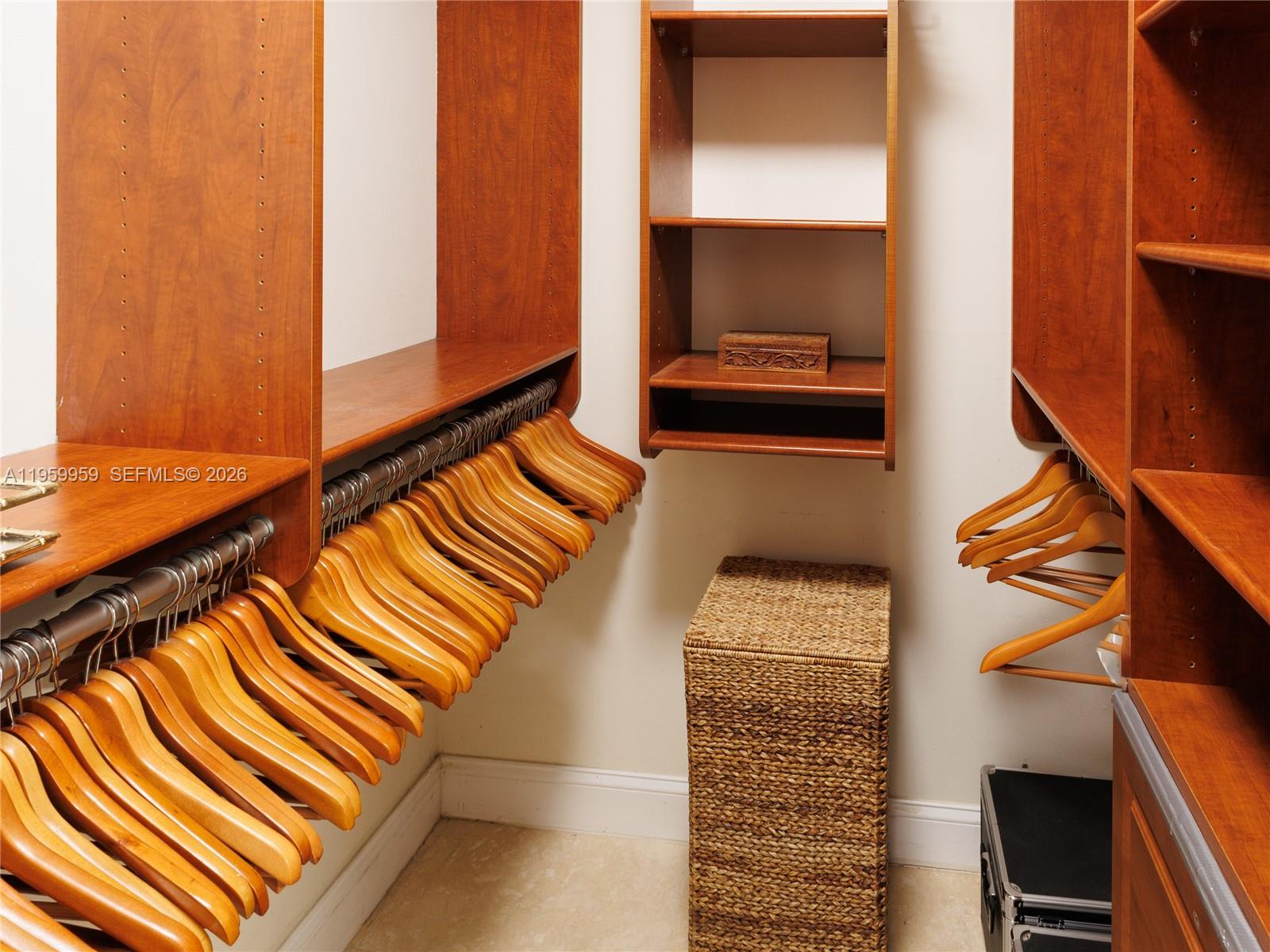 GALEN BREAKERS CONDOMINIU - Residential Lease