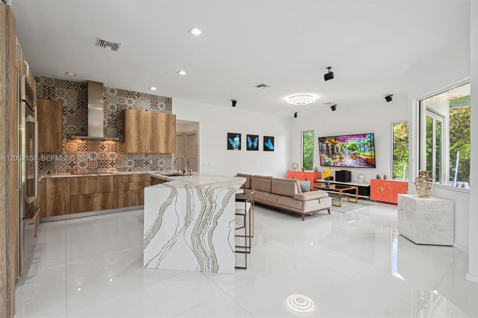 WATERWAY MANOR - Residential