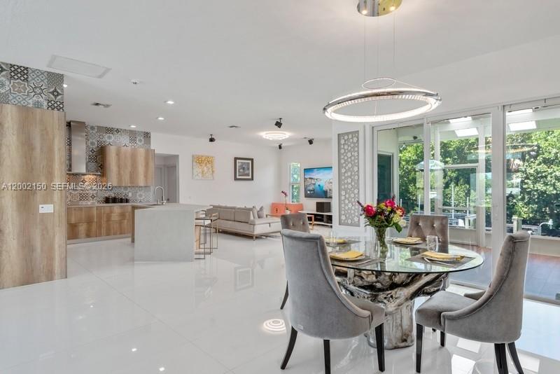 WATERWAY MANOR - Residential