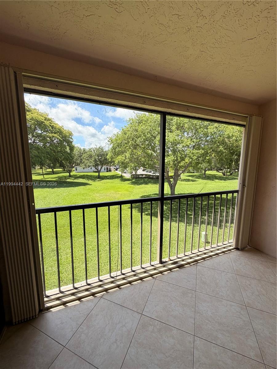 LAKE WINDWOOD CONDO - Residential Lease