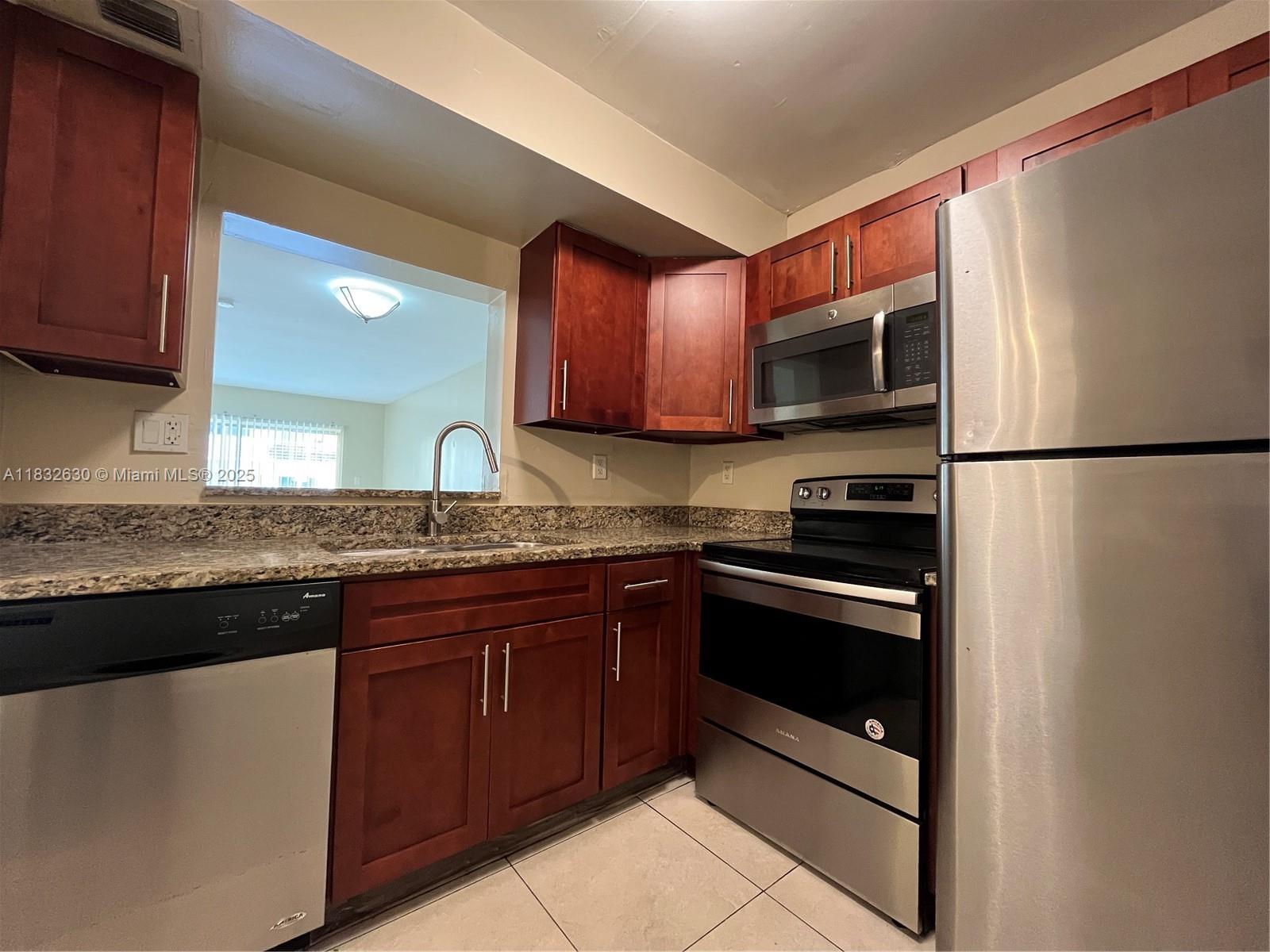 3700 NW 21st St 304