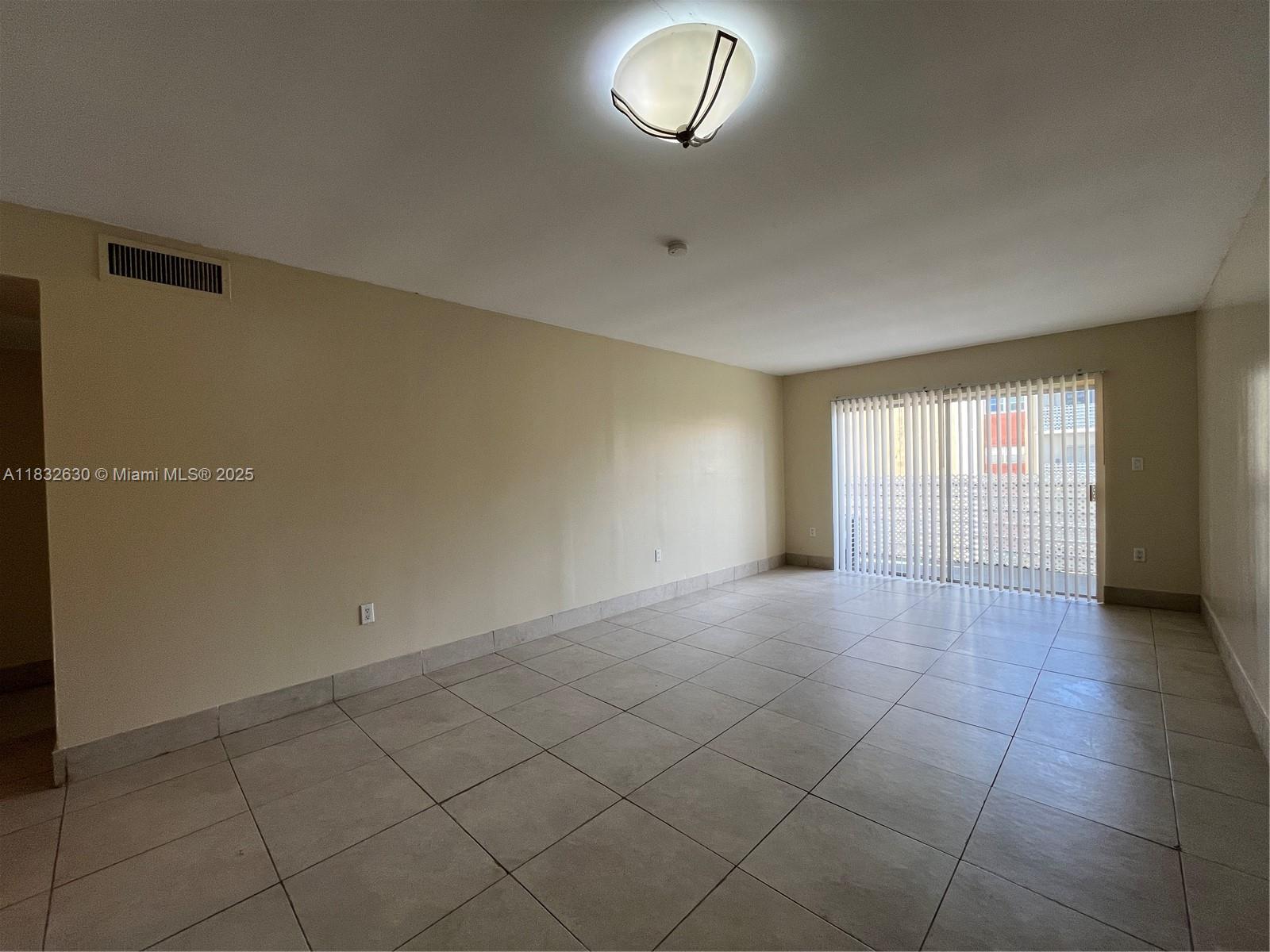 3700 NW 21st St 304