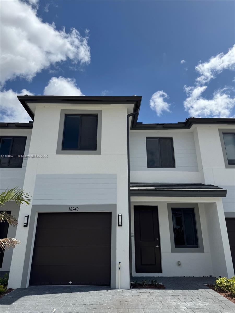 18940 Sw 344th Ter, Homestead, Miami-Dade County, Florida - 4 Bedrooms  
3 Bathrooms - 