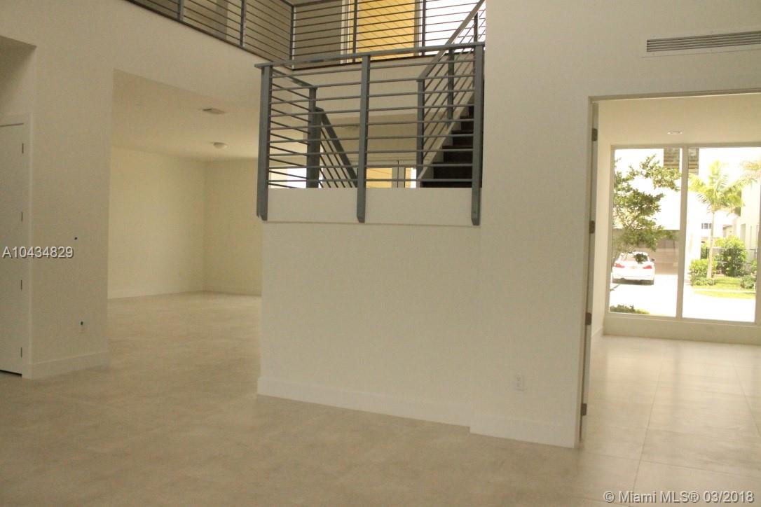 DORAL COMMONS RESIDENTIAL - Residential Lease