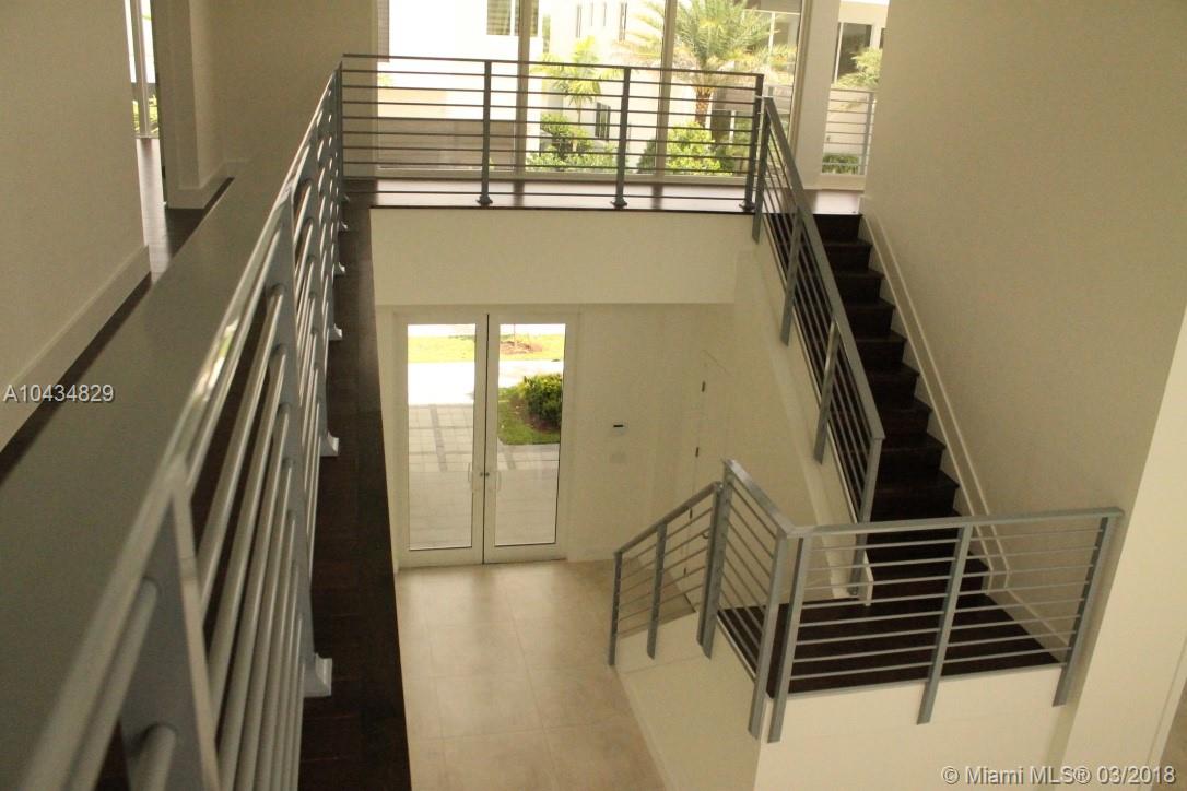 DORAL COMMONS RESIDENTIAL - Residential Lease