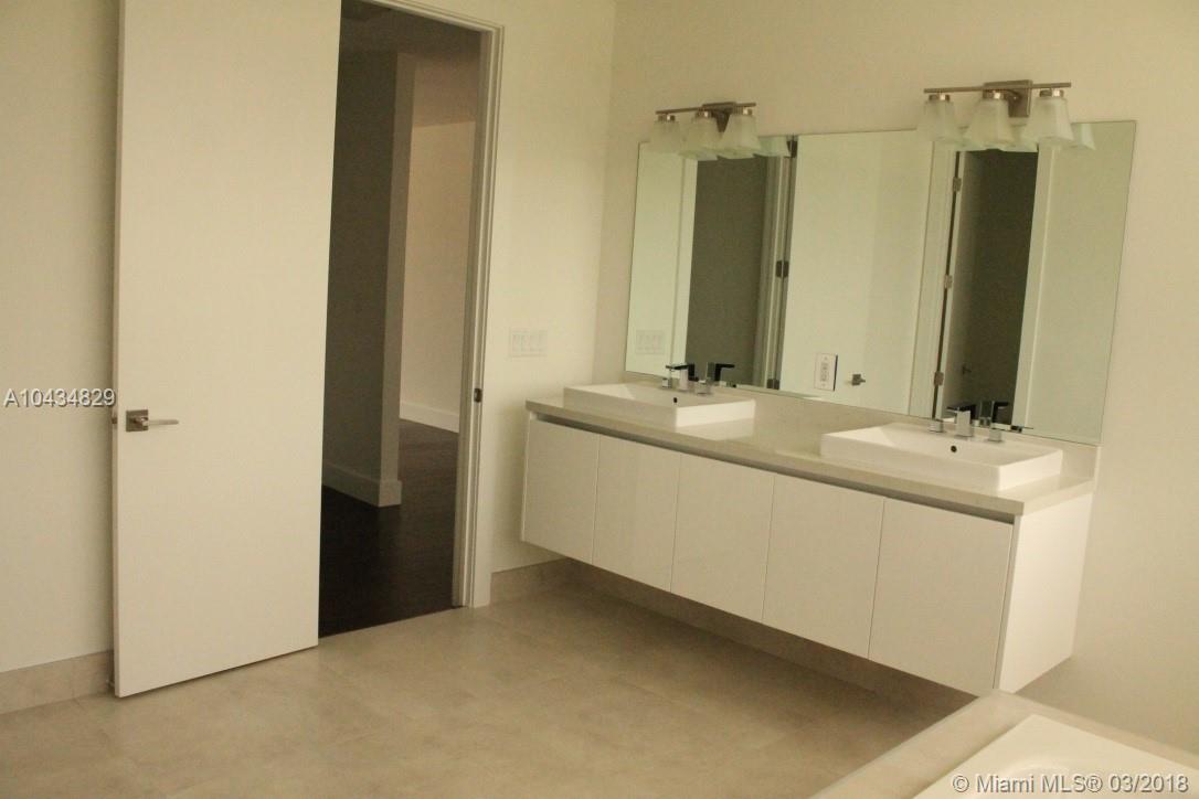 DORAL COMMONS RESIDENTIAL - Residential Lease