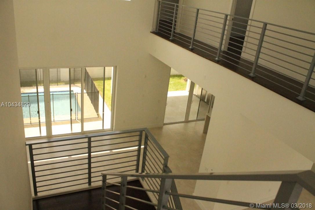 DORAL COMMONS RESIDENTIAL - Residential Lease