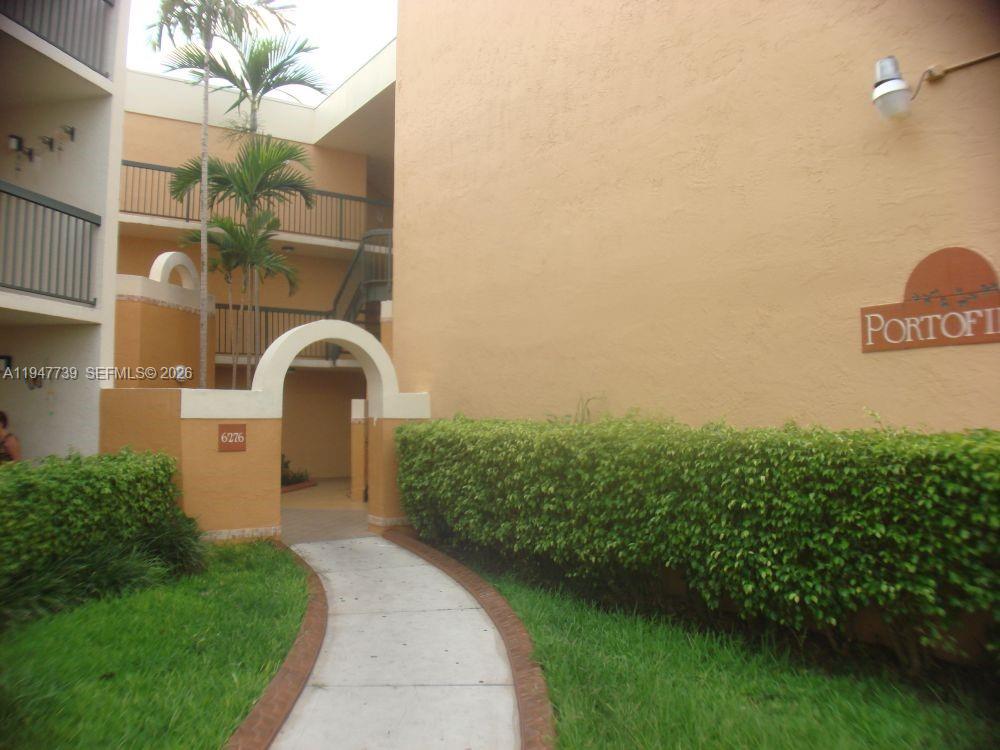 MEDITERRANEAN VILLAS COND - Residential Lease