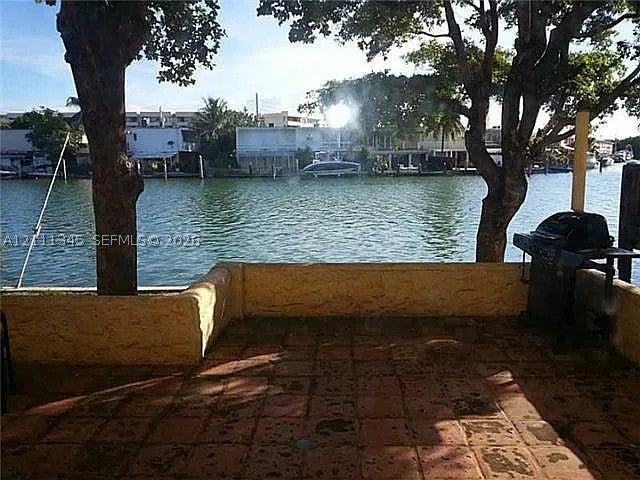7149 Bay Dr 5