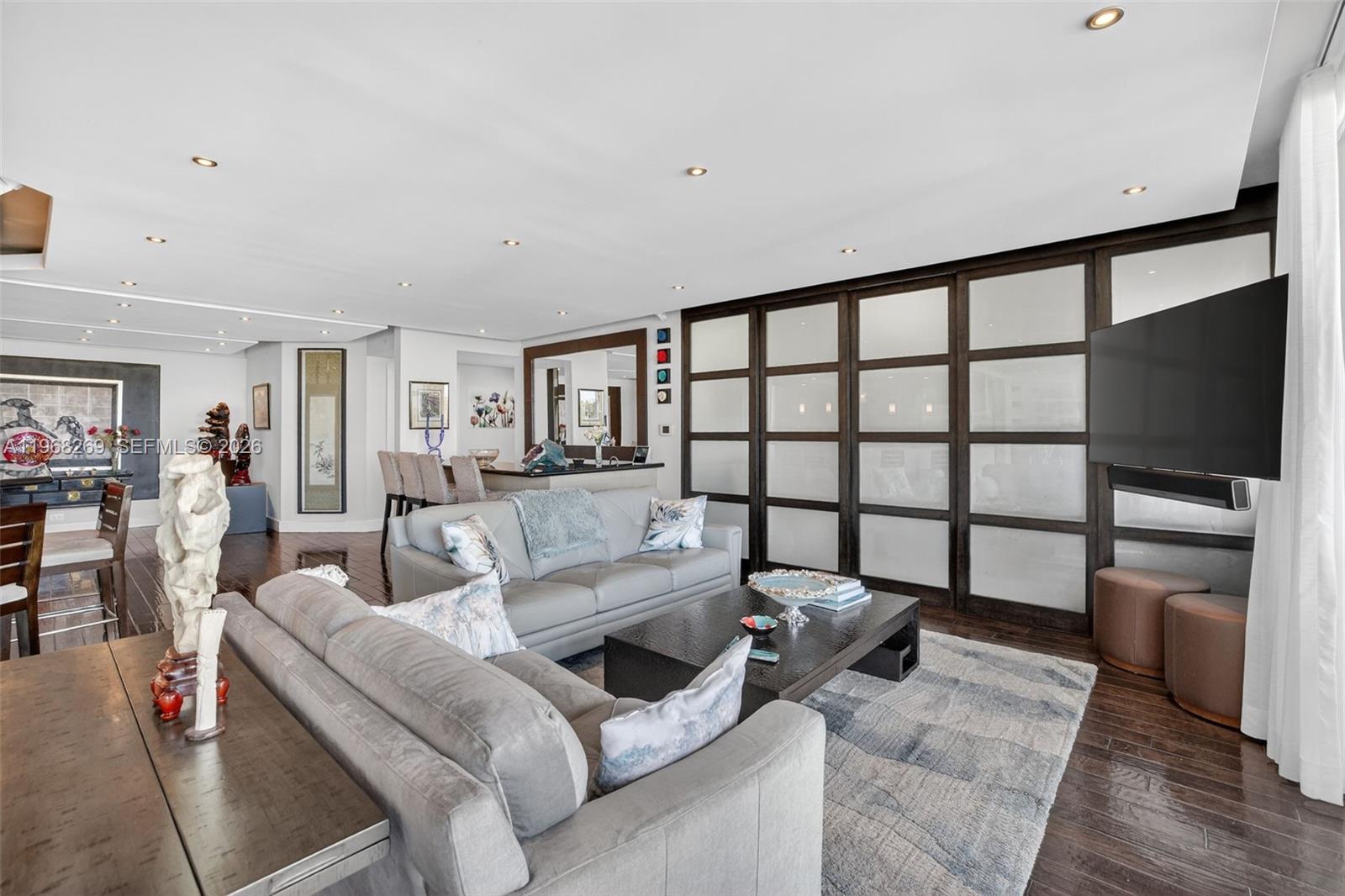 LE CLUB INTERNATIONAL - Residential